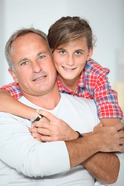 Closeup of father and daughter at home — Stock Photo, Image