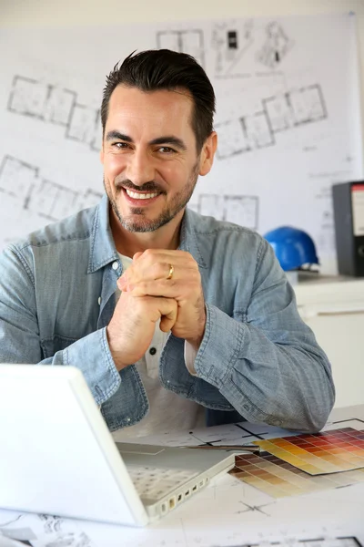 Portrait of architect working on project — Stock Photo, Image