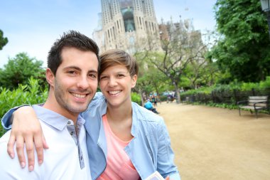 cheeful çift Barcelona'da portresi