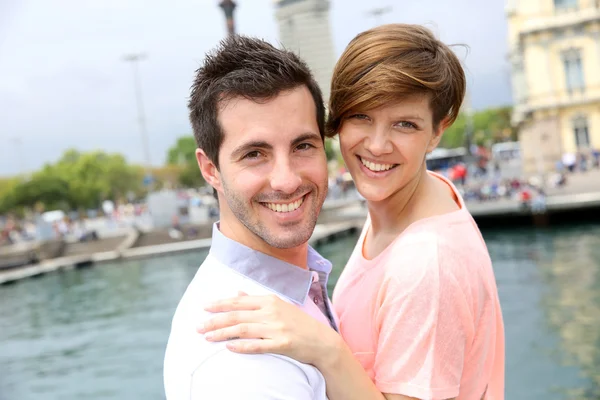 Pareja pasando fin de semana en Barcelona — Foto de Stock