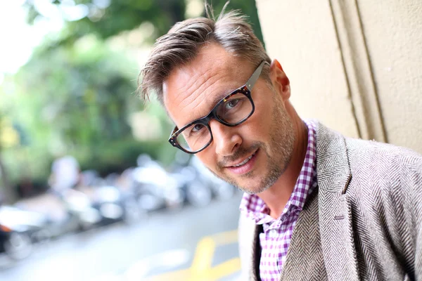 Handsome man with eyeglasses — Stock Photo, Image