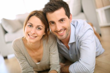 kaç yerde ev döşeme