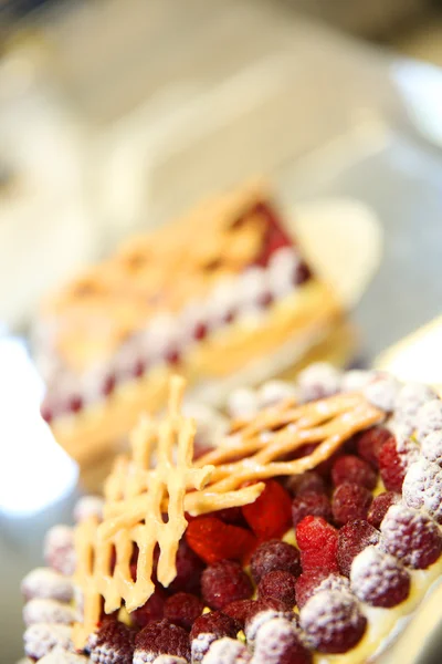 Délicieux gâteau aux framboises — Photo