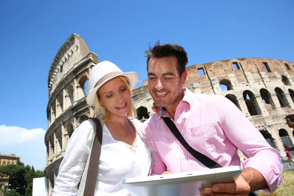 Pareja en Roma — Foto de Stock