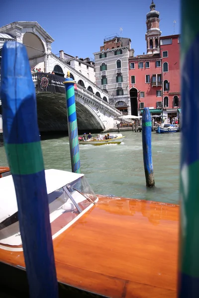Rialtobrug in Venetië — Stockfoto