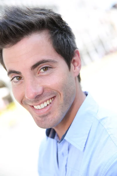 Handsome smiling man — Stock Photo, Image