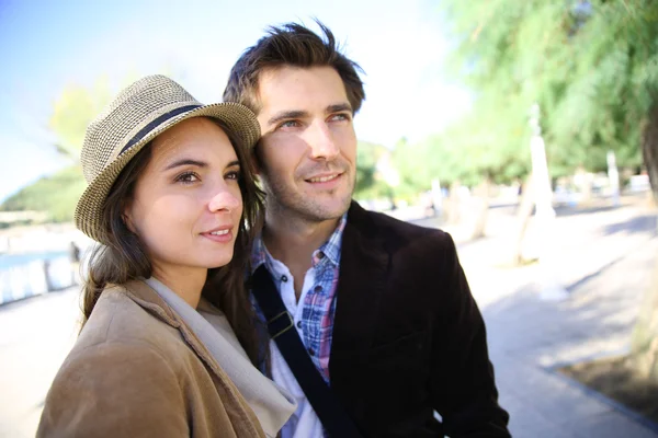 Casal na cidade — Fotografia de Stock