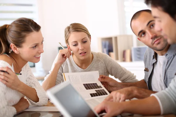 College people studying together — Stock Photo, Image