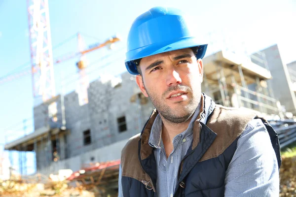 Gerente de construção com capacete de segurança — Fotografia de Stock