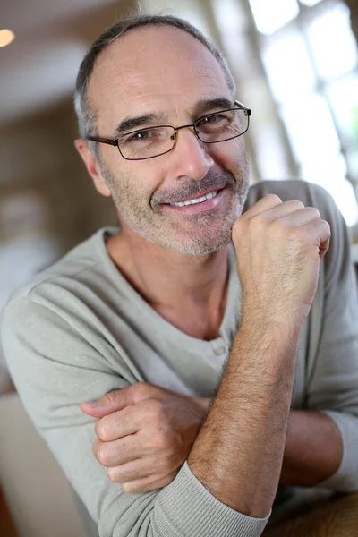 Mature man with eyeglasses — Stock Photo, Image