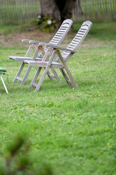 庭園の椅子 — ストック写真