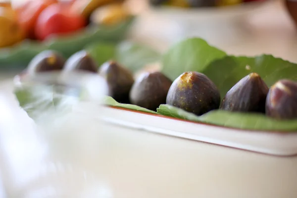 Fresh figs on table — Stock Photo, Image