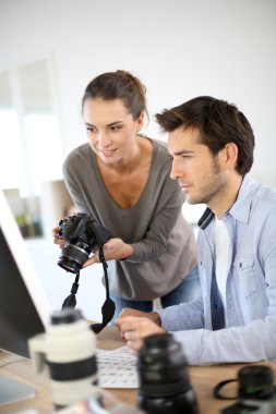 ofis foto muhabirleri