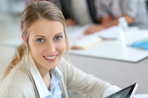 College meisje studeren — Stockfoto