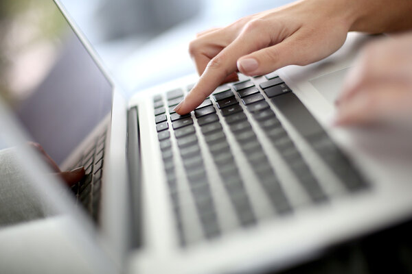 ручная типизация на компьютере
