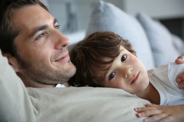 Boy with daddy — Stock Photo, Image