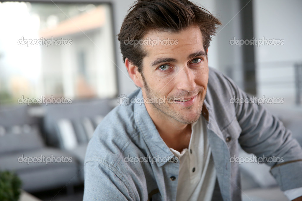 25 year old male dating 30 year old female fuc k virgin fat girls