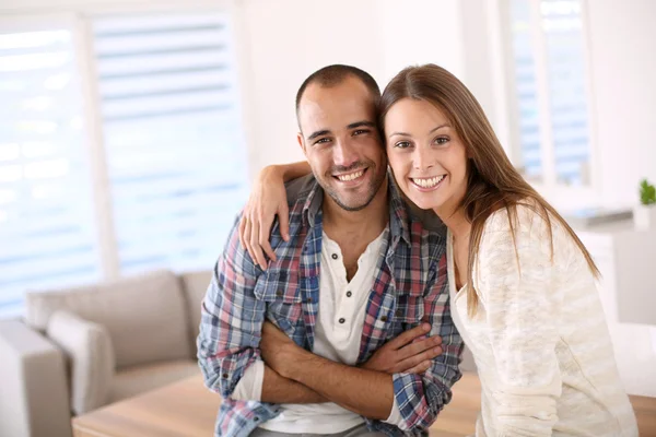 Casal sorridente — Fotografia de Stock