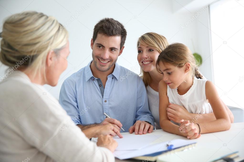 Family meeting real-estate agent