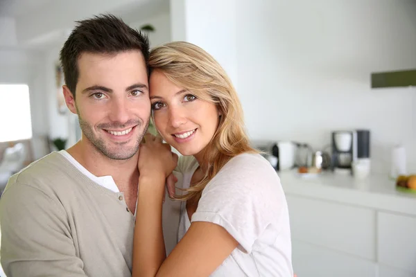 Casal sorridente — Fotografia de Stock