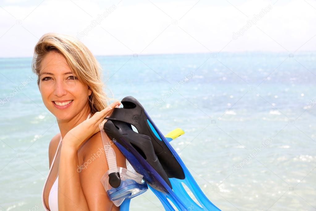 Woman with snorkeling outfit