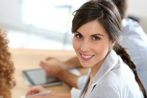 Smiling business girl — Stock Photo, Image