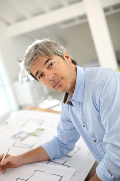 Architect working in office — Stock Photo, Image