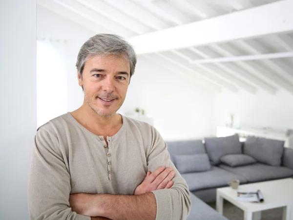 Maduro bonito homem — Fotografia de Stock