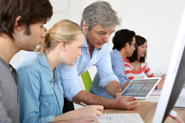 Profesor en clase — Foto de Stock