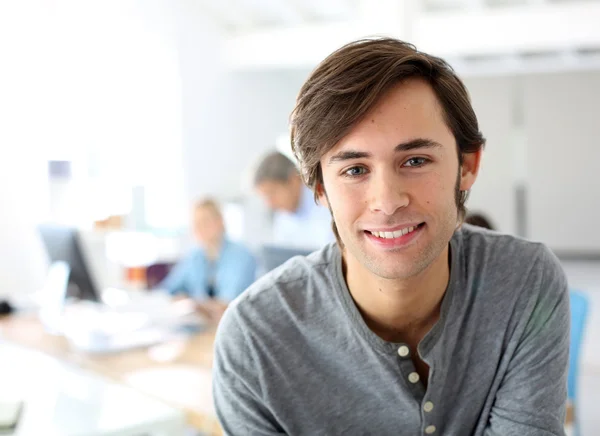 Studente in classe — Foto Stock