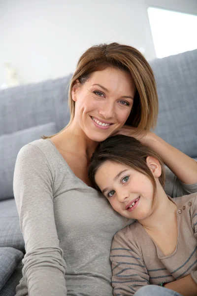 Moeder met dochter — Stockfoto