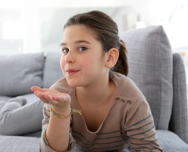 Meisje kus verzenden — Stockfoto