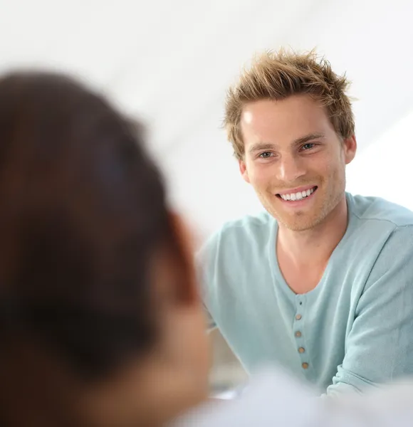 Hombre en clase ejecutiva — Foto de Stock