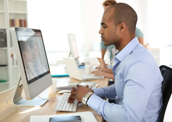 Zakenman in functie — Stockfoto