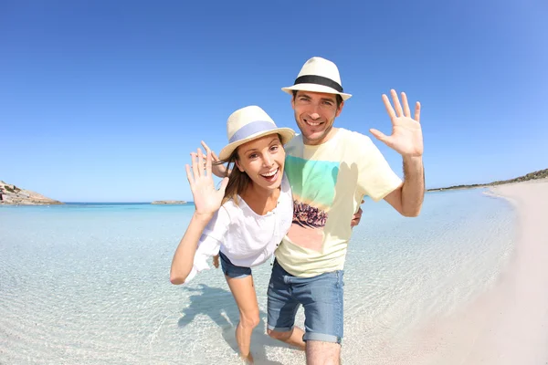 Pareja en mar de cristal —  Fotos de Stock