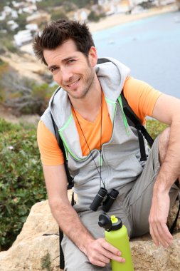 uzun yürüyüşe çıkan kimse rahatlatıcı