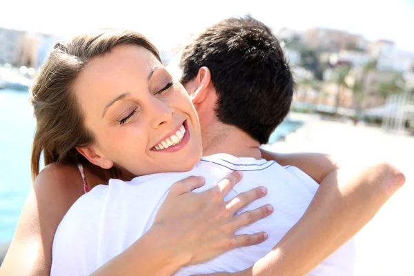 Abraço de casal — Fotografia de Stock