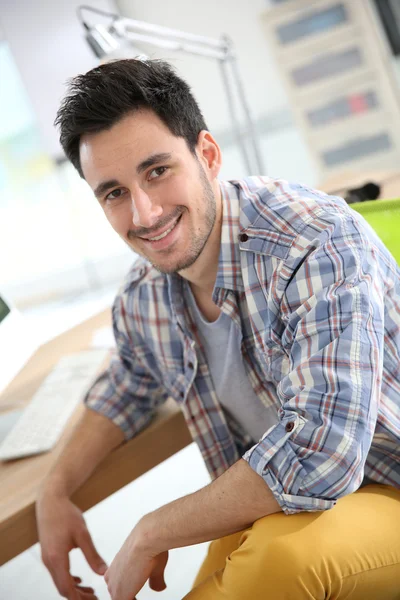 Student in office — Stock Photo, Image