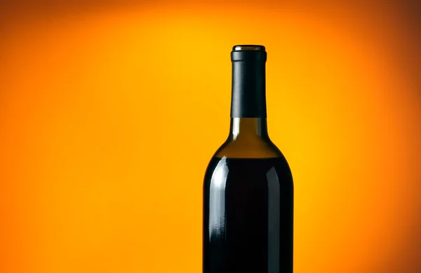 Garrafa de vinho com espaço vazio para o seu texto — Fotografia de Stock