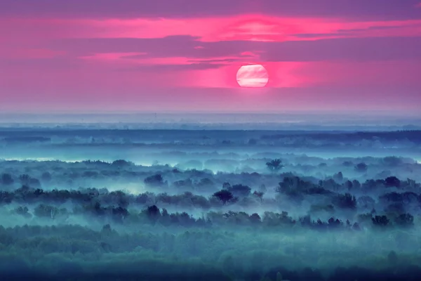 Nascer do sol sobre colinas nebulosas . — Fotografia de Stock