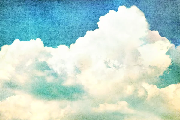 Nuvole nel cielo blu estivo - montaggio vintage . — Foto Stock