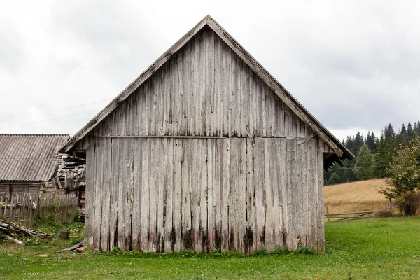 Front View Old Weathered Wooden Barn —  Fotos de Stock