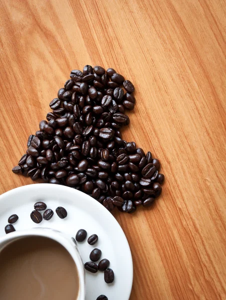 Begreppet kärlek med kaffebönor. — Stockfoto