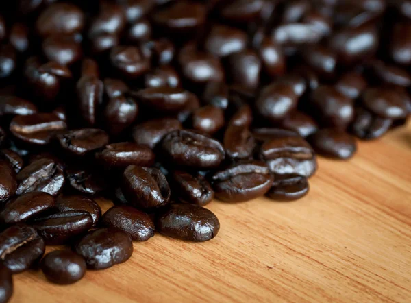 Torrado grãos de café . — Fotografia de Stock