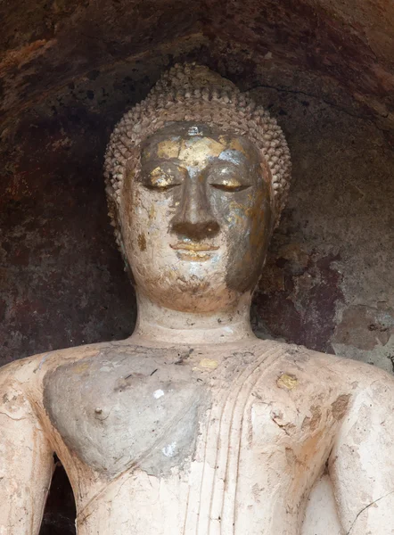 Die alte Buddha-Statue im historischen Park von Sukhothai, — Stockfoto