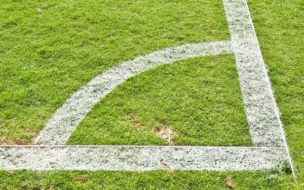 Erba verde e angolo campo di calcio — Foto Stock