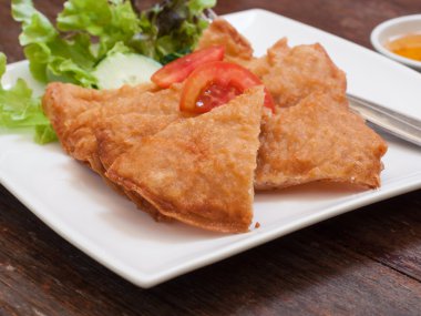 kızarmış ekmek yığını.