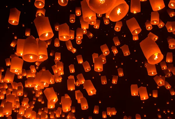 Linterna flotante Festiva . —  Fotos de Stock