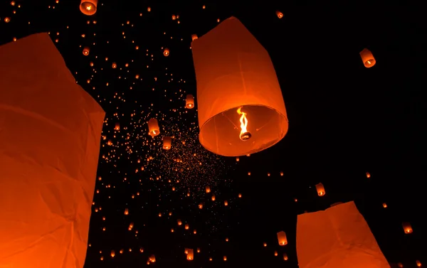 Lanterna flutuante Festiva . — Fotografia de Stock
