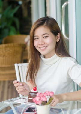 Güzel Asyalı kadın